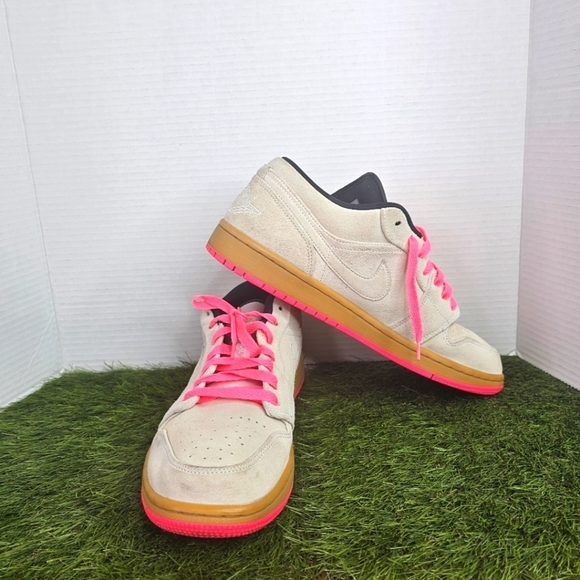 Jordan 1 Low White Gum Hyper Pink Men's | 11.0 - Picture 7 of 9